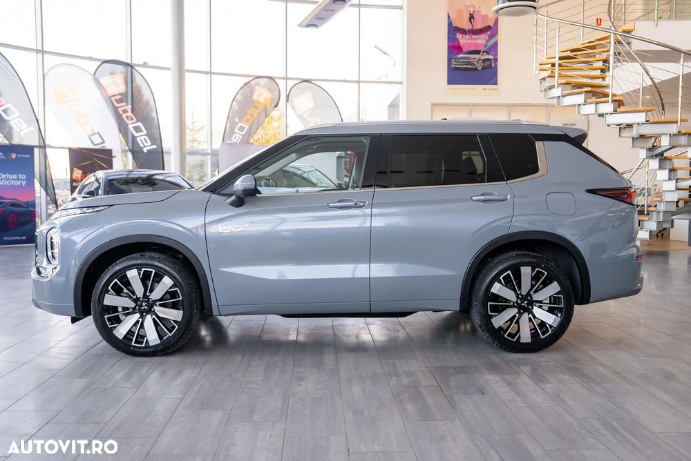 Mitsubishi Outlander 2.4 L 4X4 PHEV Instyle - 8