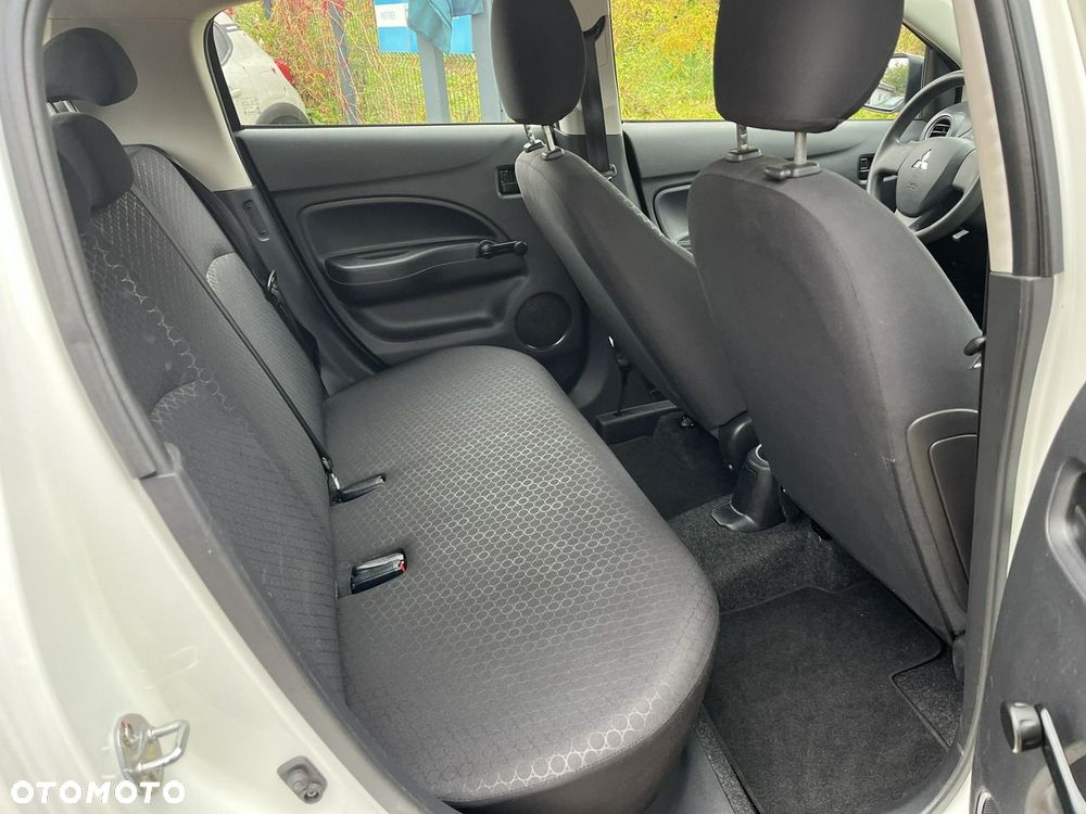 Mitsubishi Space Star - 16