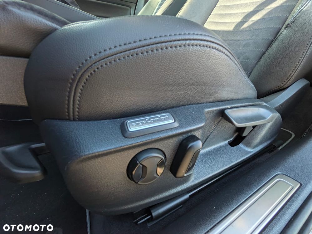 Volkswagen Passat 2.0 TDI SCR Highline DSG - 19