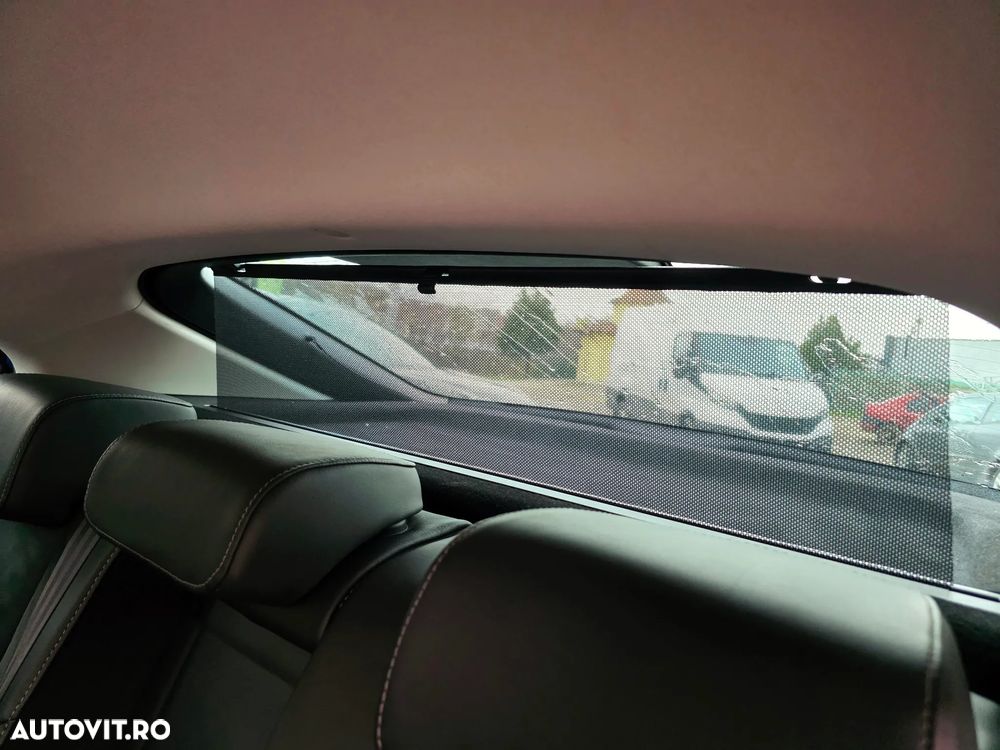 Skoda Octavia 2.0 TDI DSG Sportline - 23