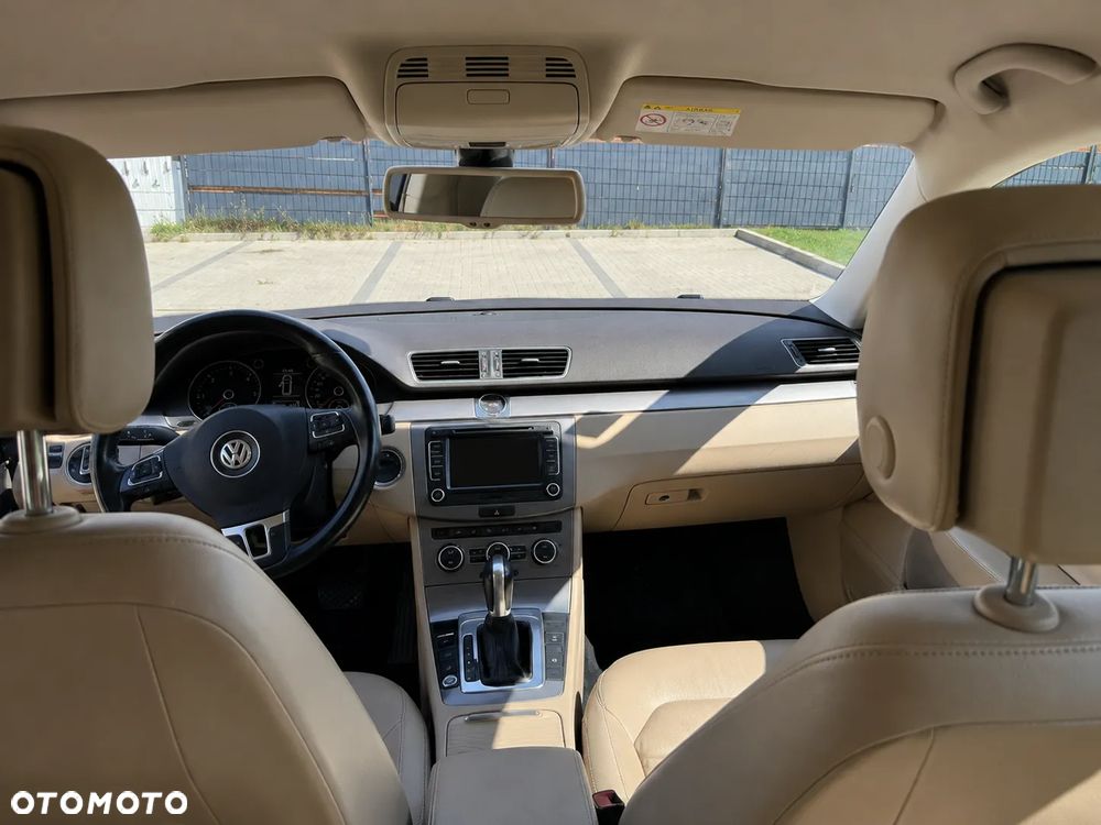 Volkswagen Passat 2.0 TDI Comfortline DSG - 9