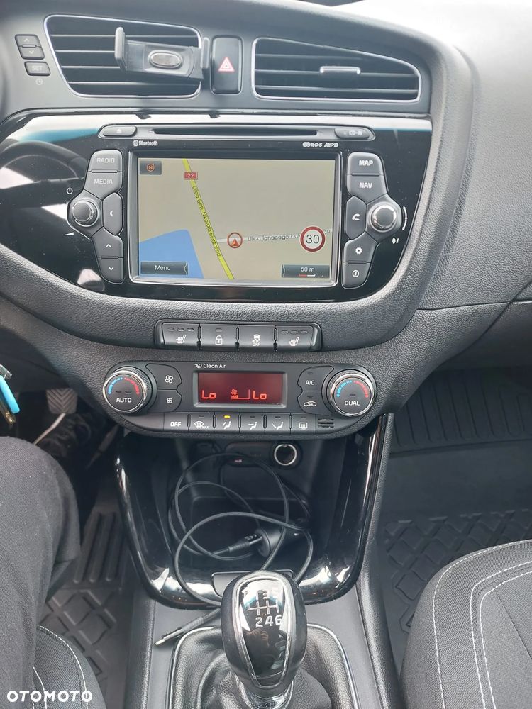 Kia Ceed 1.6 CRDi 128 Platinum Edition - 11