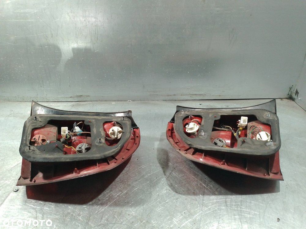 LAMPY TYŁ KOMPLET KIA CERATO 2.0 CRDI HATCHBACK 92401-2F2 - 5