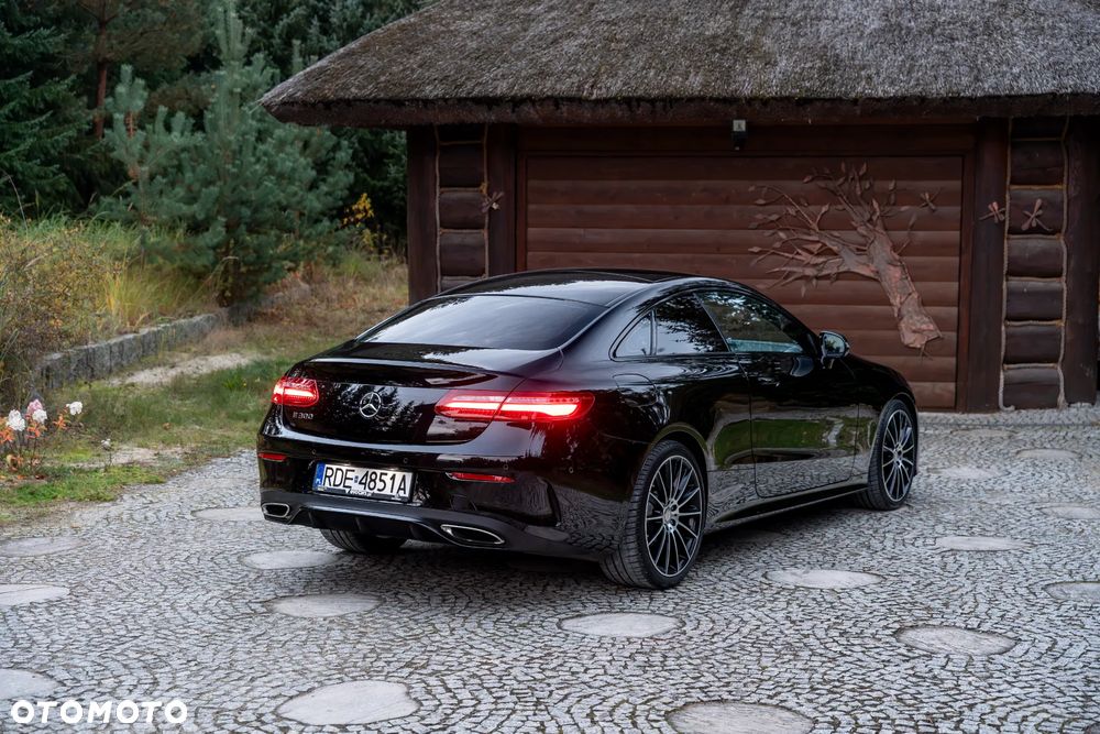 Mercedes-Benz E-Class 2017 photo 4