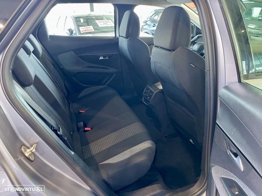 Peugeot 3008 1.2 PureTech Active Pack - 27