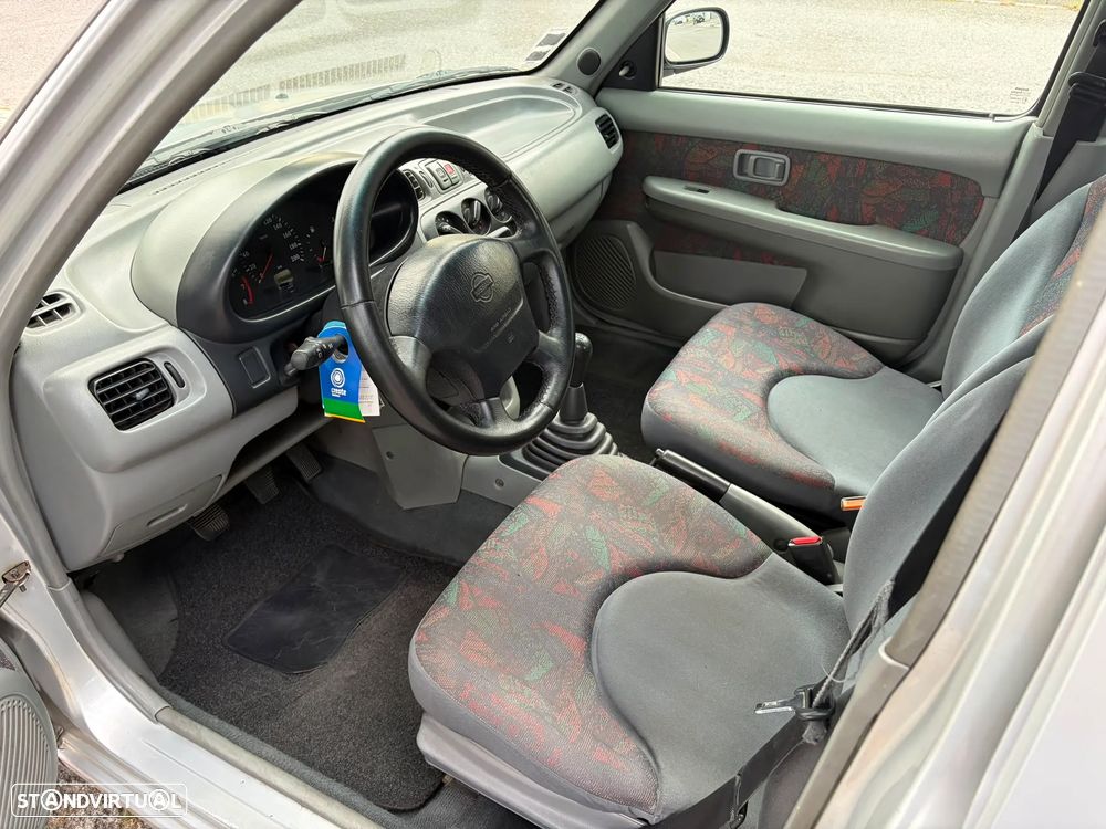 Nissan Micra 1.0 LX - 2