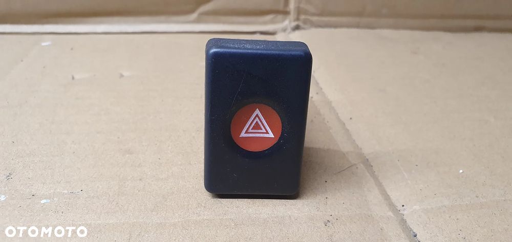 Przełącznik świateł awaryjnych Dacia Logan - 1