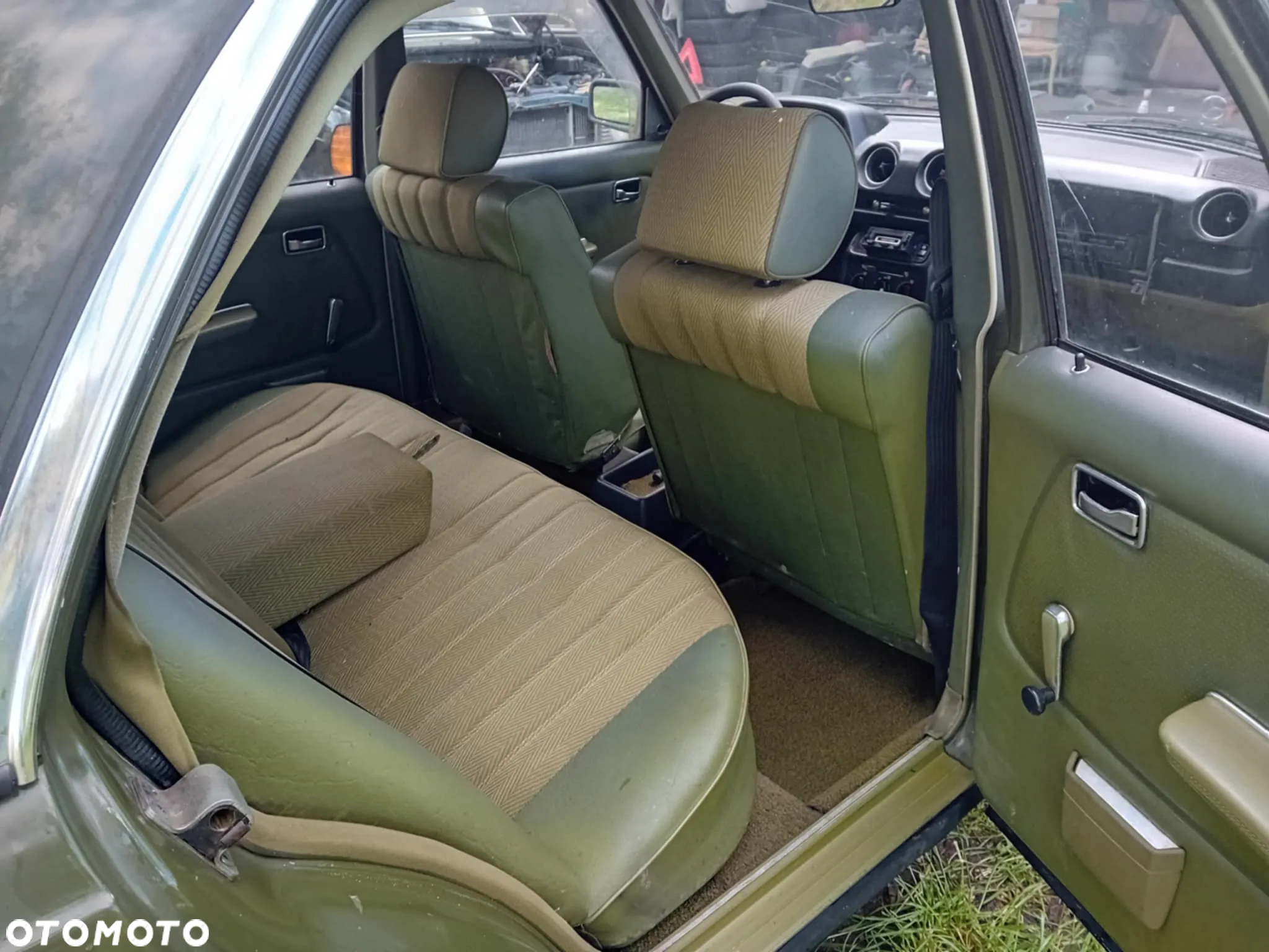 Mercedes-Benz W123 - 15