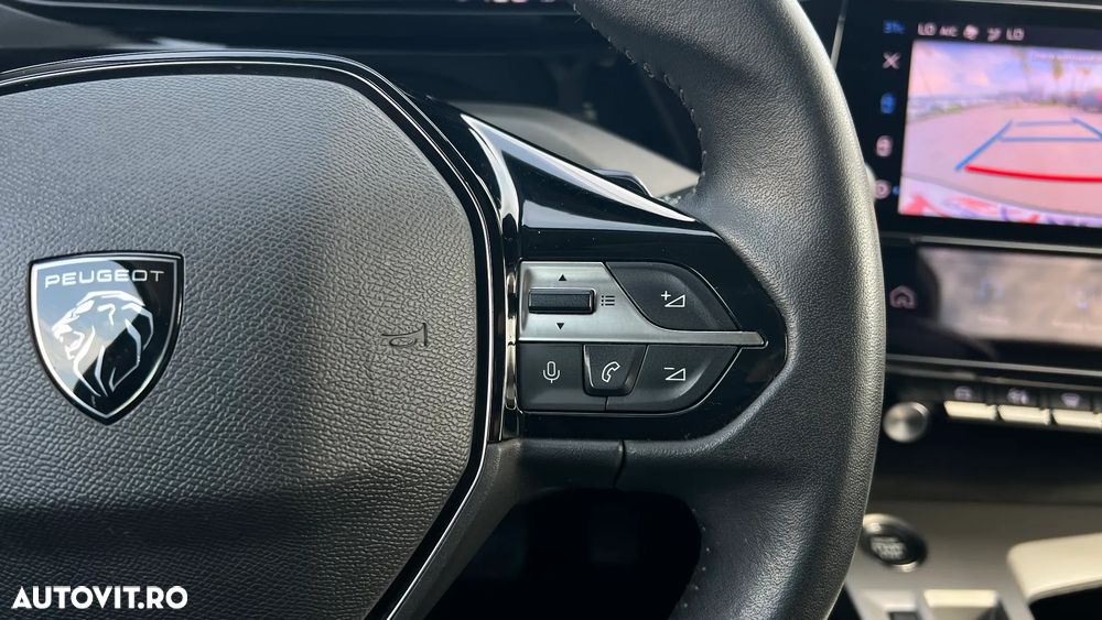 Peugeot 308 PureTech 130 EAT8 Allure - 23
