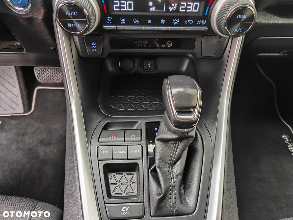 Toyota RAV4 2.5 Hybrid Comfort 4x2 - 19