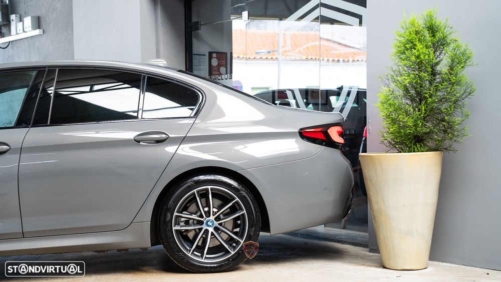 BMW 530 e Pack M - 11