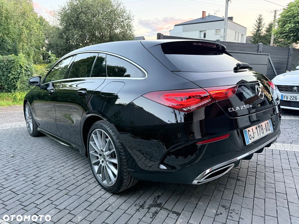 Mercedes-Benz CLA 250 e 8G-DCT AMG Line - 6