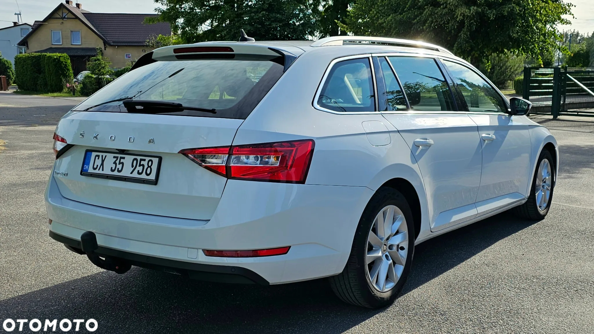 Skoda Superb Combi 2.0 TDI DSG Premium Edition - 7