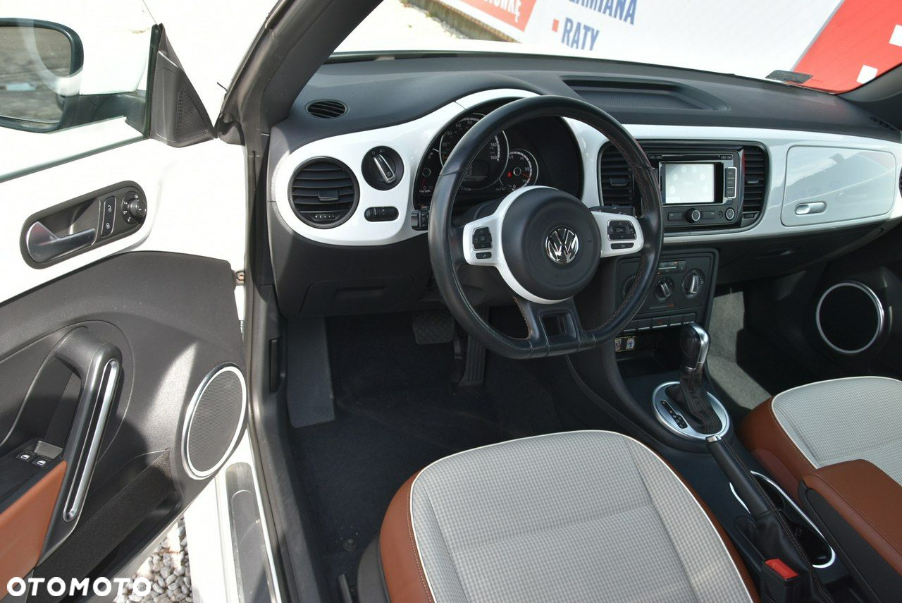 Volkswagen New Beetle - 12