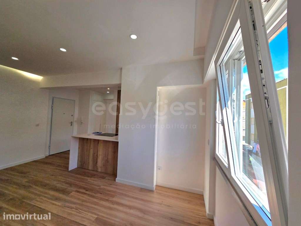 Belíssimo Apartamento t1, sito na Torre da Mariinha - Grande imagem: 3/18