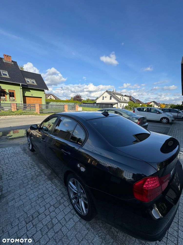 BMW Seria 3 320d xDrive - 2