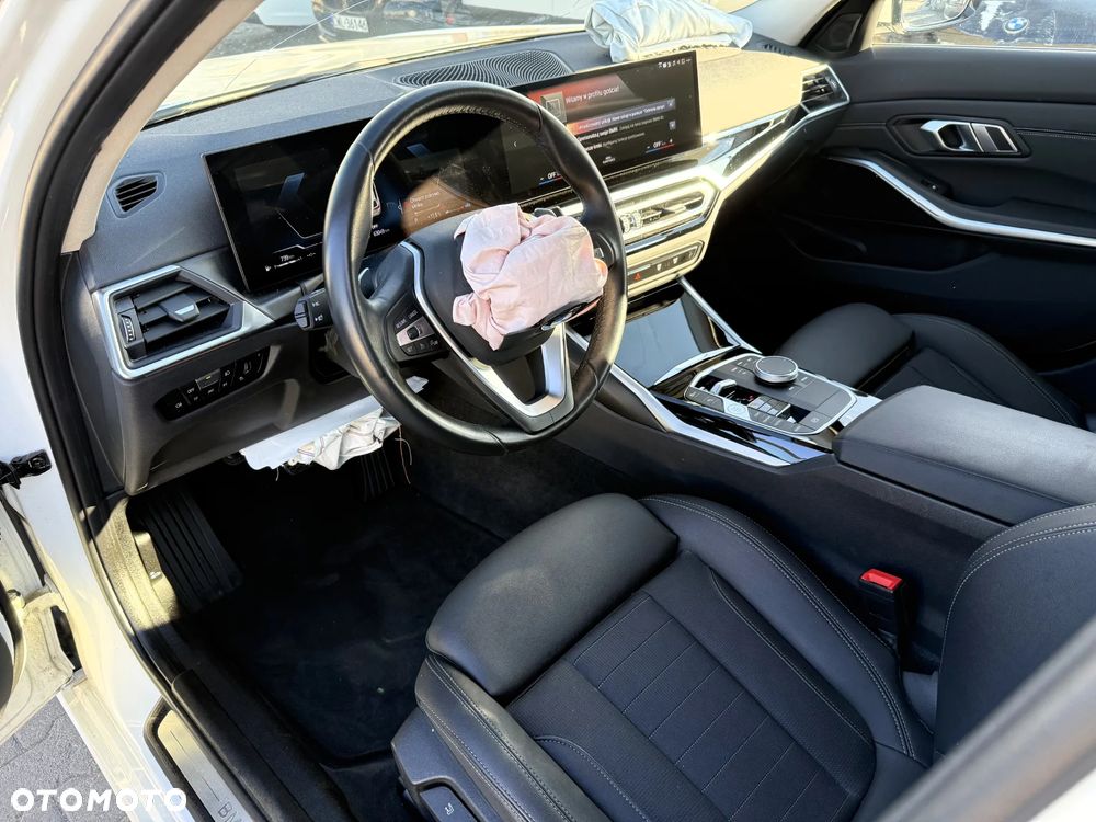 BMW Seria 3 318d Sport Line - 12