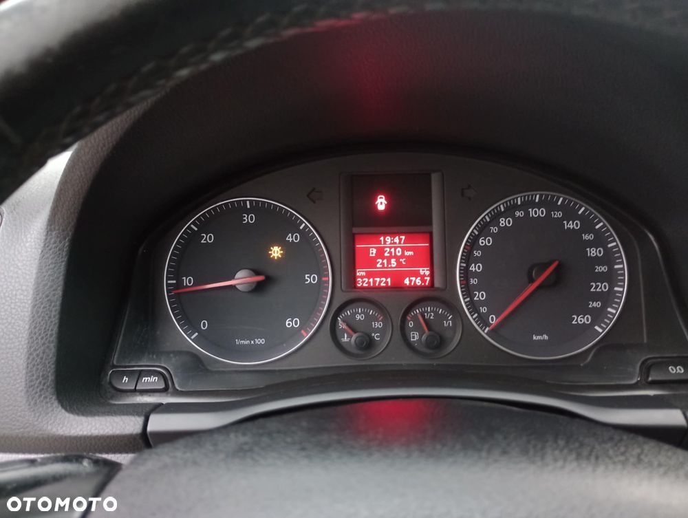 Volkswagen Golf 1.9 TDI Q-Line - 5