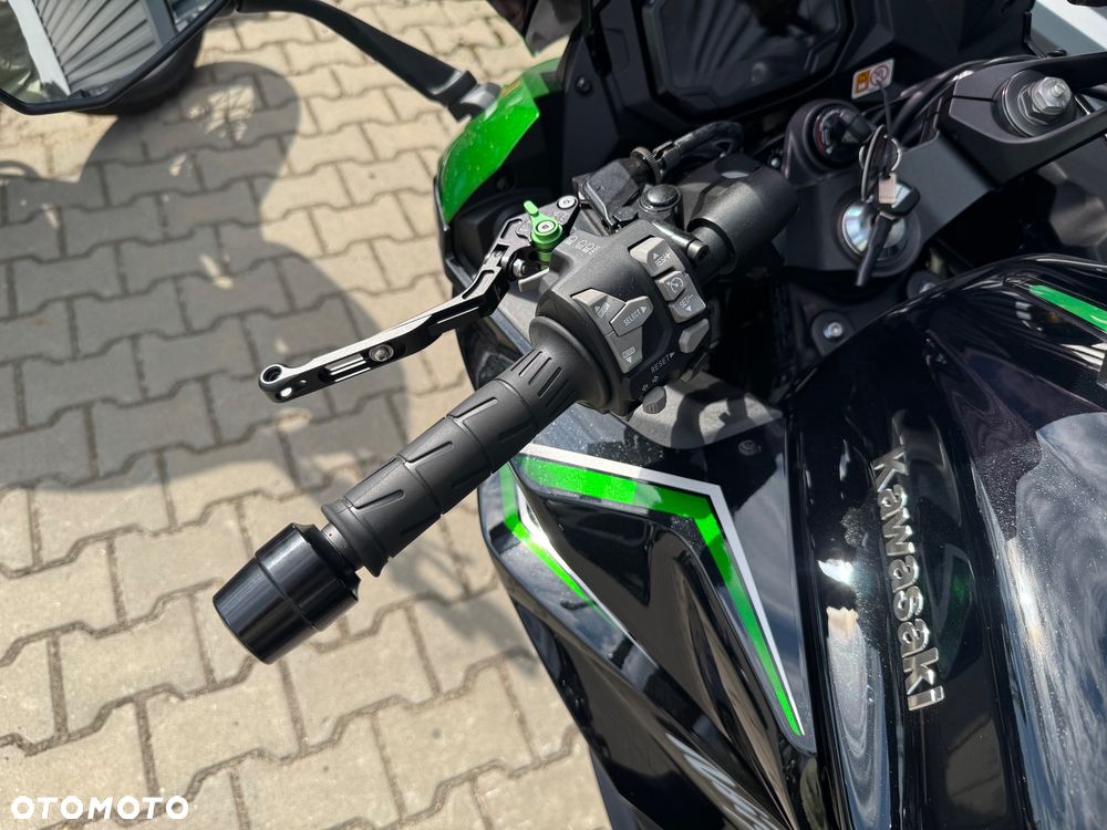 Kawasaki Ninja 1000 SX - 11