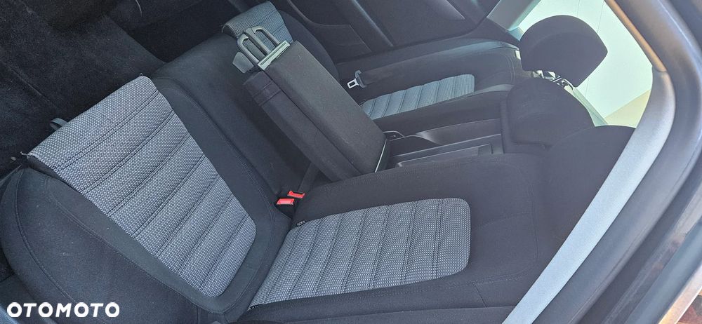 Volkswagen Passat 2.0 TDI BlueMotion Technology Trendline - 4