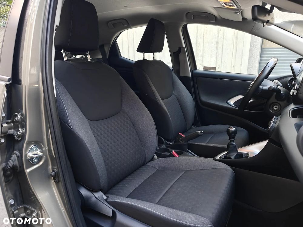 Toyota Yaris 1.5 Comfort - 9
