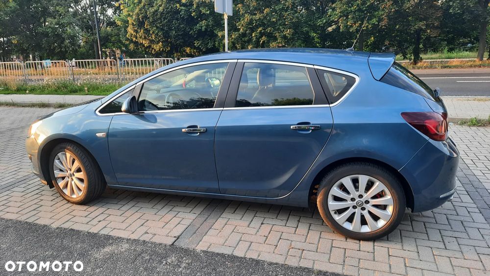 Opel Astra 1.4 T Cosmo - 1