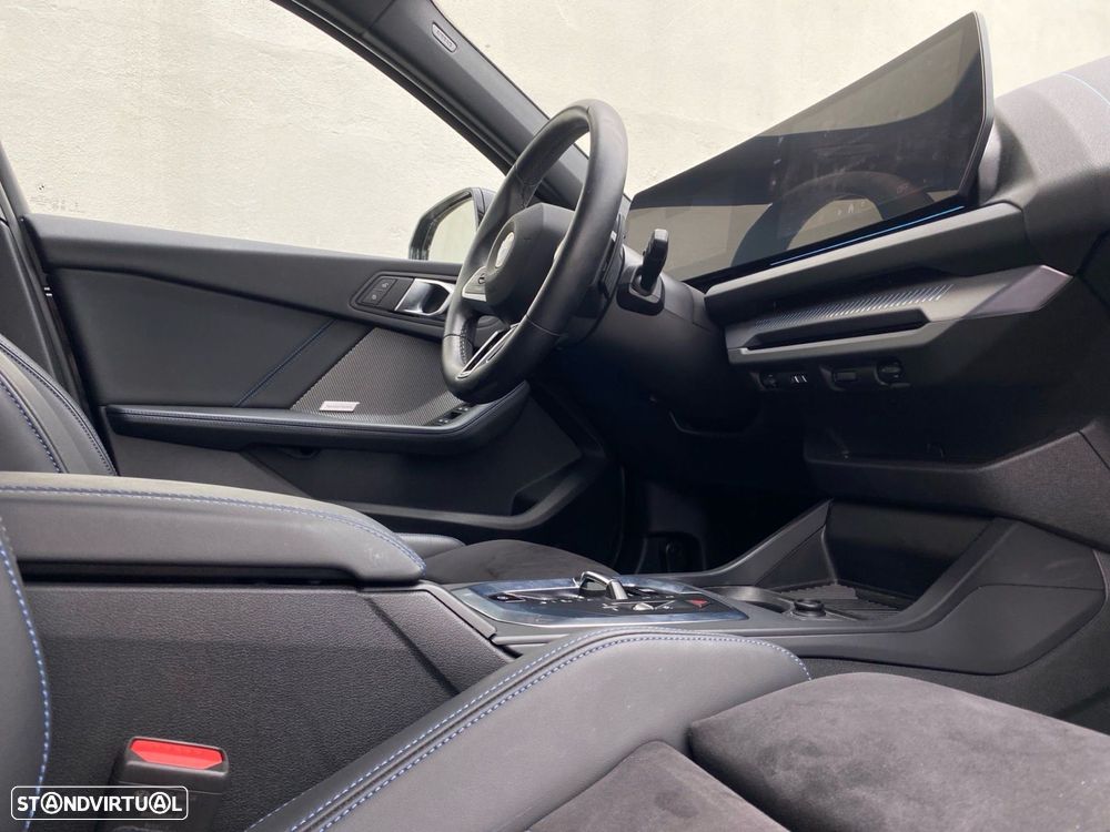 BMW 118 d Pack Desportivo M - 13