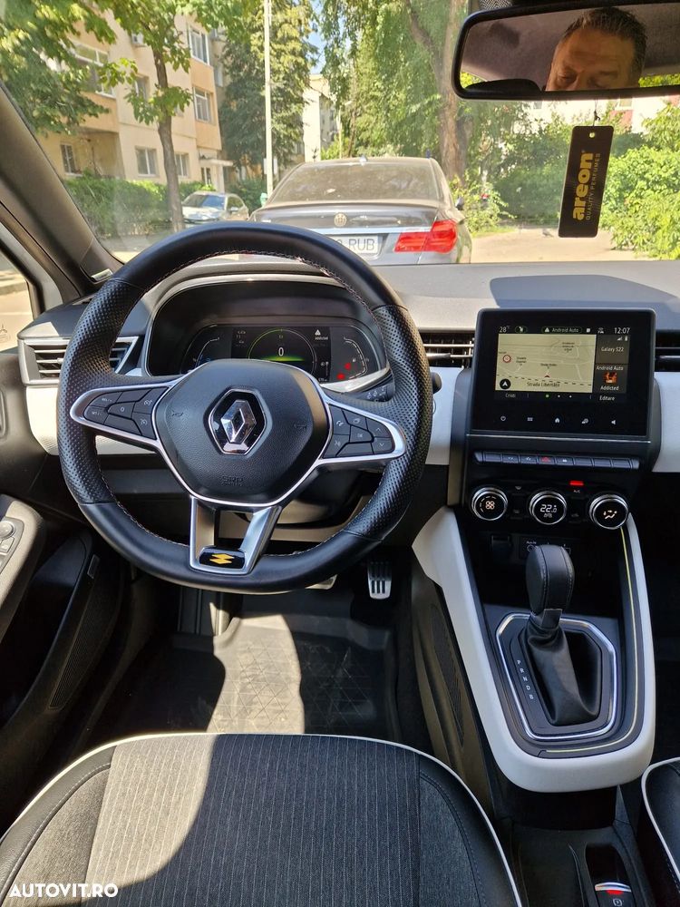 Renault Clio V E-Tech 145 Techno - 10