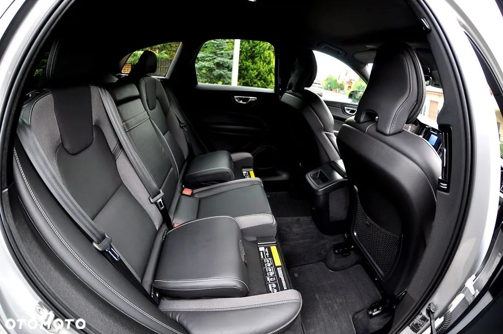 Volvo XC 60 B4 D Geartronic RDesign - 25