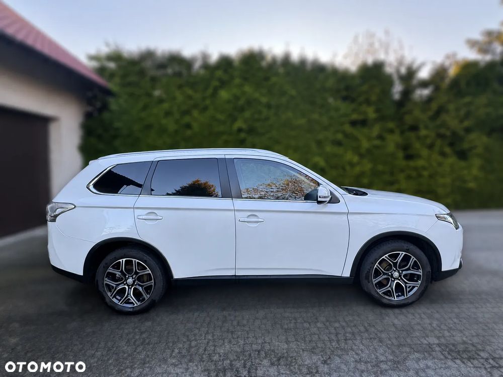 Mitsubishi Outlander 2.0 Instyle Navi 4WD CVT - 1