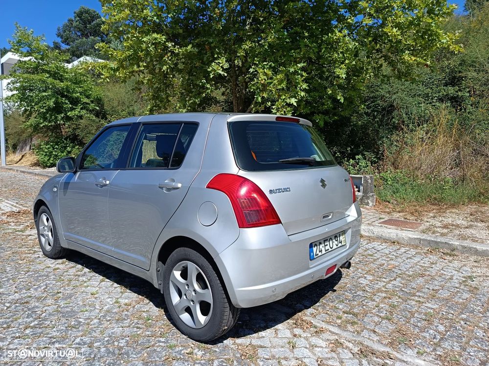 Suzuki Swift 1.3 DDiS GLX - 10