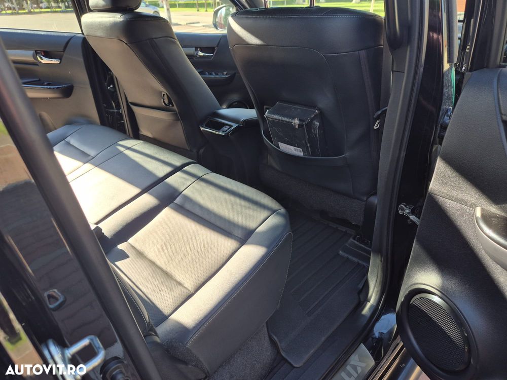 Toyota Hilux 2.8D 204CP 4x4 Double Cab AT Invincible - 14