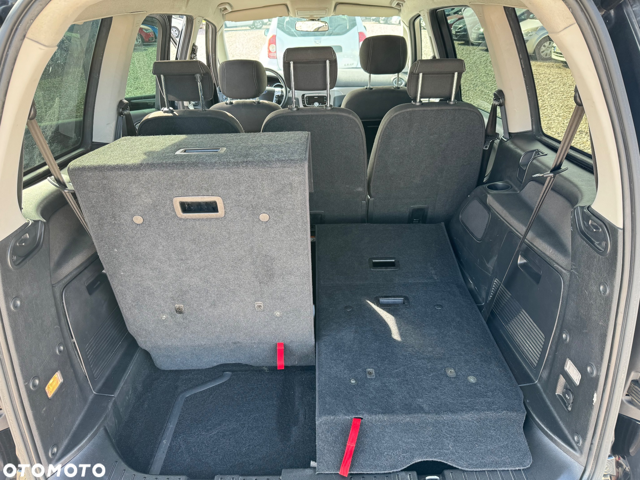 Ford Galaxy - 7