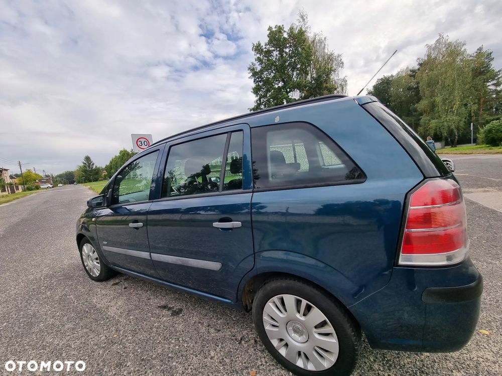 Opel Zafira - 17