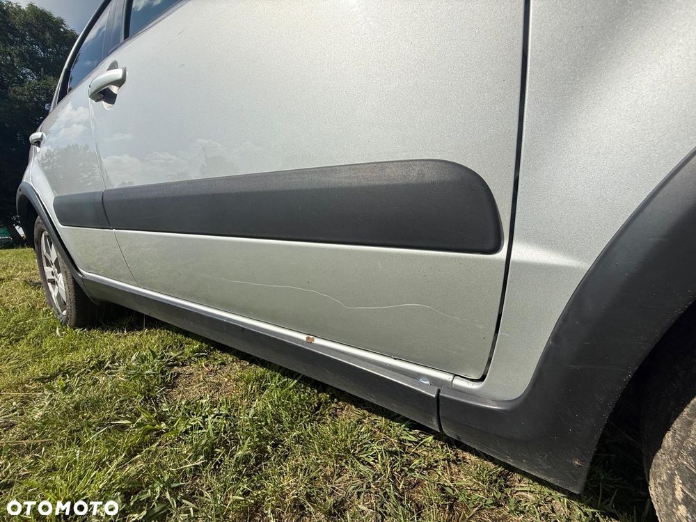 Suzuki SX4 - 4