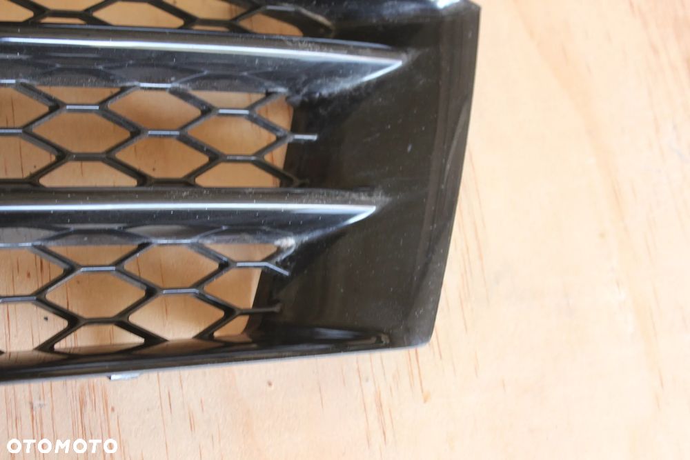 KRATKA ZDERZAKA LEWA AUDI RS5 8T 8T0807681F 2013 - 9