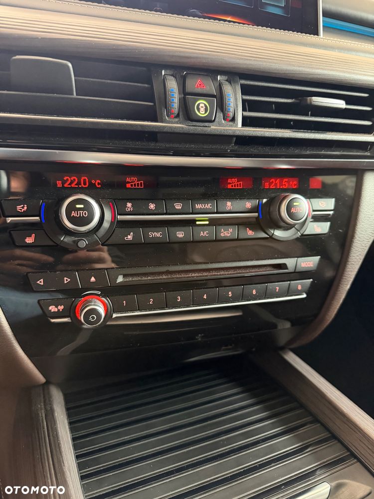 BMW X5 M M50d - 28