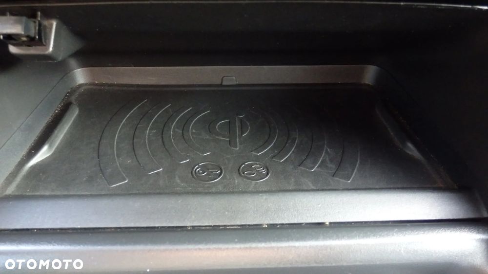 Peugeot 2008 1.5 BlueHDi Allure Pack S&S EAT8 - 17