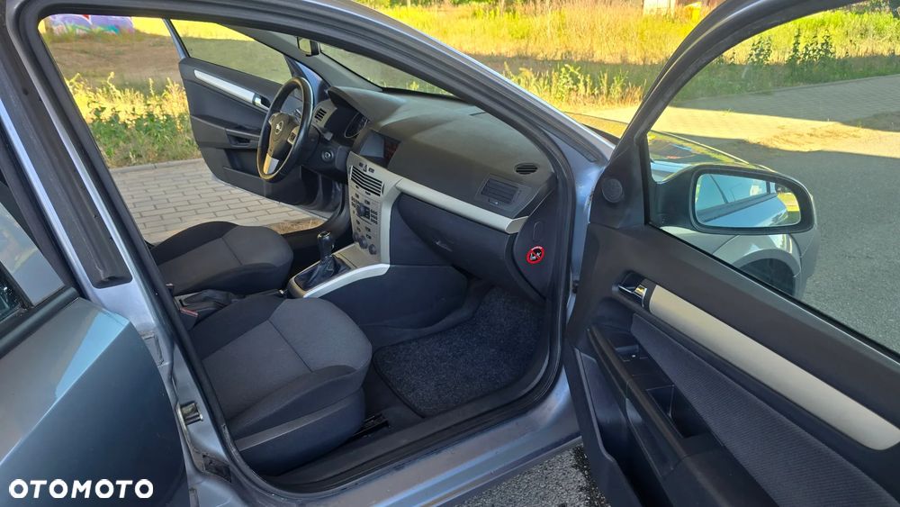 Opel Astra 1.4 150 Jahre - 33