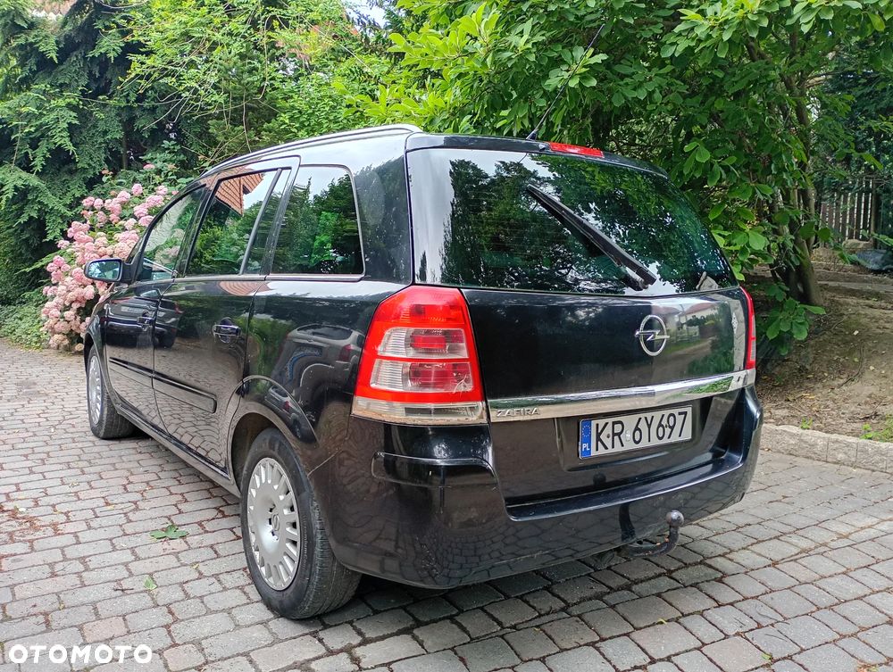 Opel Zafira 1.8 Cosmo - 3