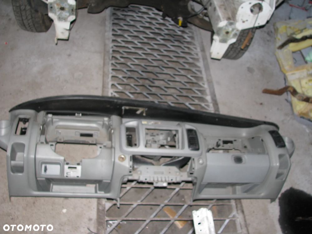 DESKA ROZDZIELCZA KONSOLA KOKPIT OPEL VIVARO A - 1