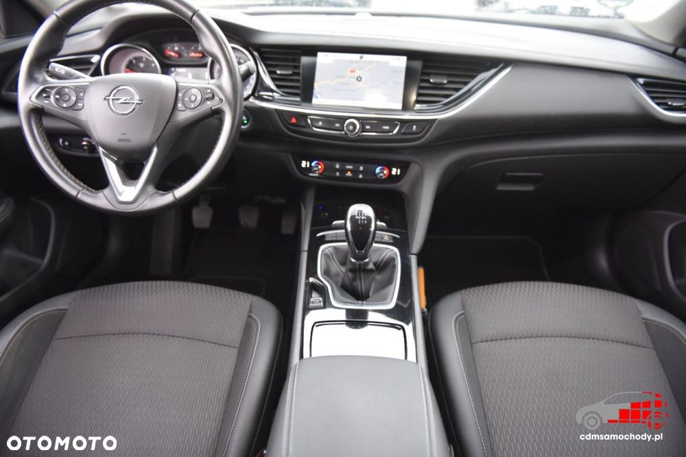 Opel Insignia - 22