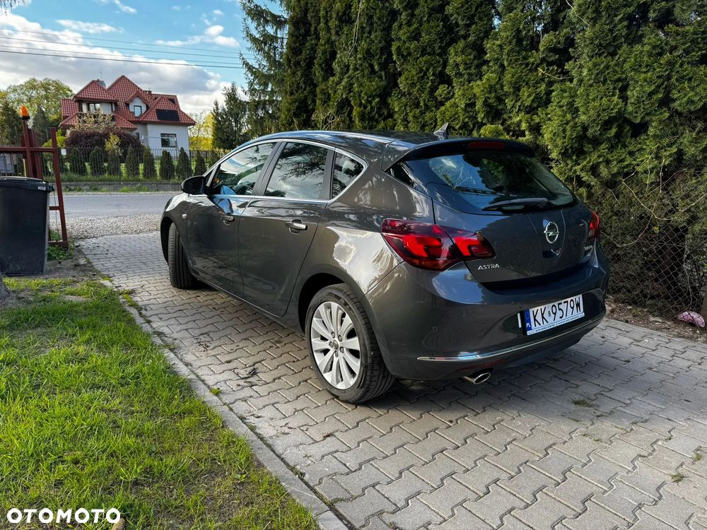 Opel Astra 1.4 Turbo Cosmo - 4
