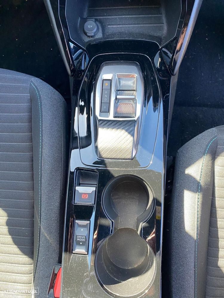 Peugeot e-2008 50 kWh Style - 6