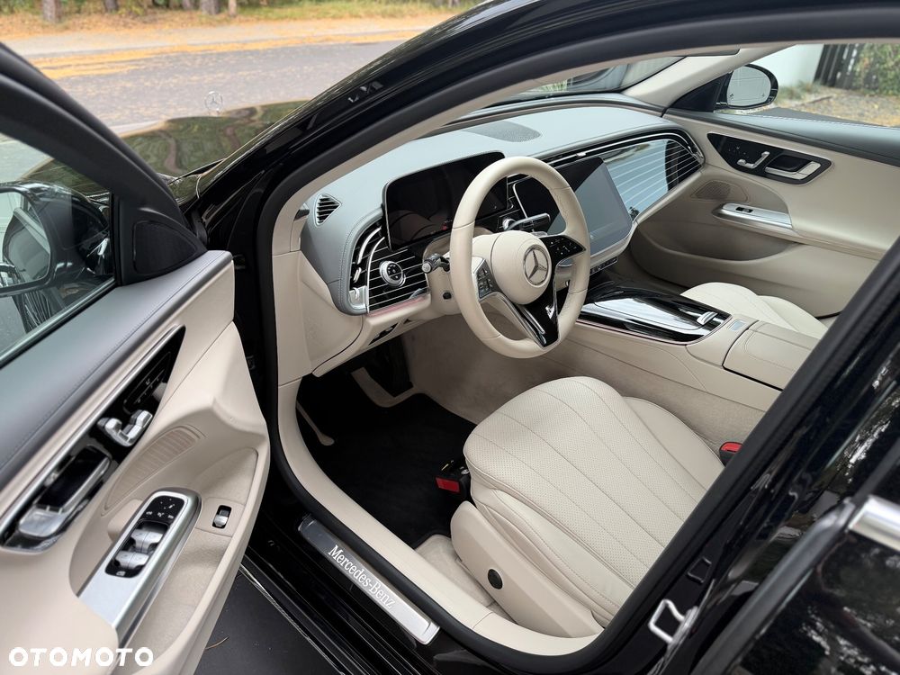 Mercedes-Benz Klasa E 220 d mHEV 4-Matic Exclusive 9G-Tronic - 18