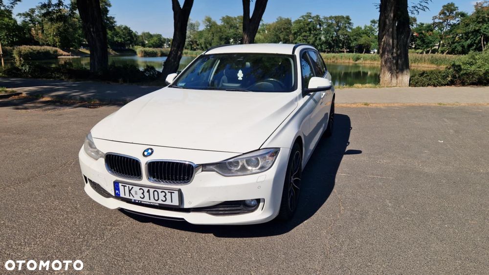 BMW Seria 3 318d DPF Touring - 1