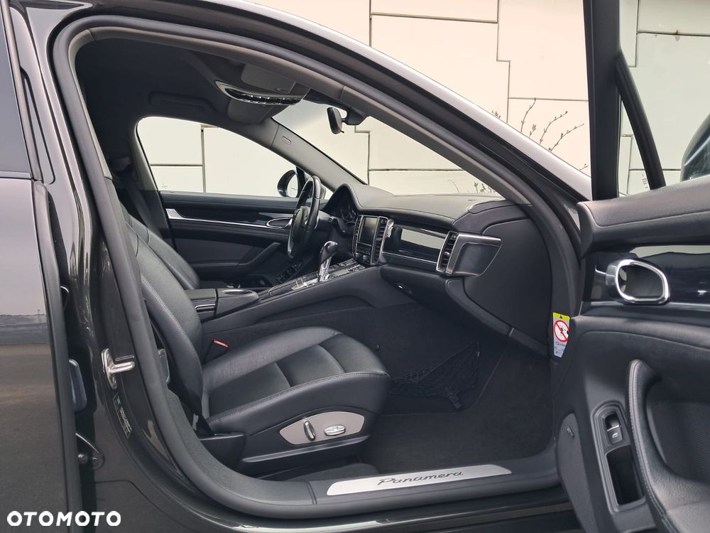 Porsche Panamera Diesel - 16