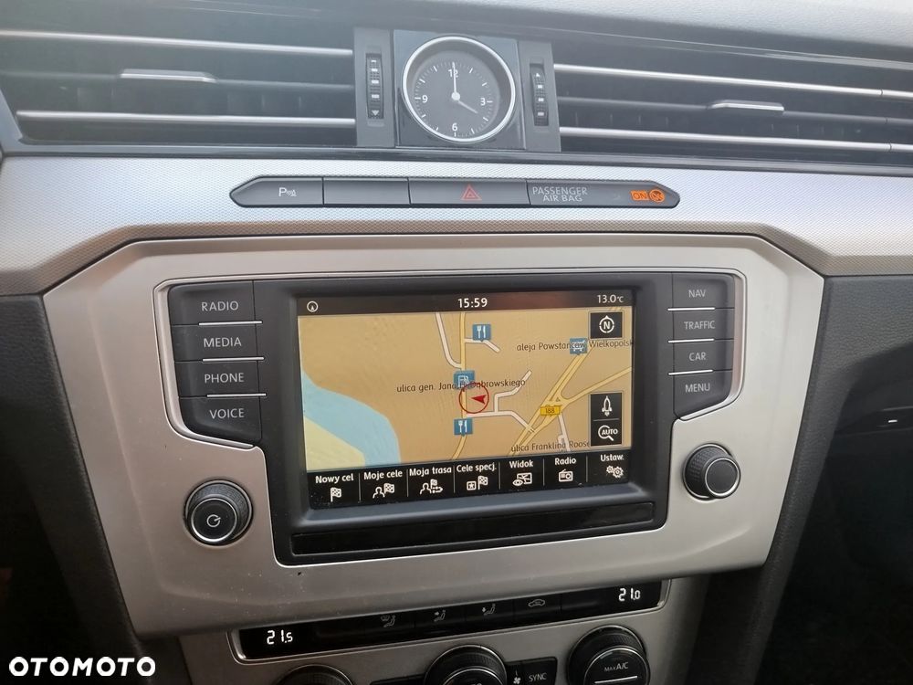 Volkswagen Passat Variant ver-variant-1-6-tdi-bluemotion-technology-comfortline - 19