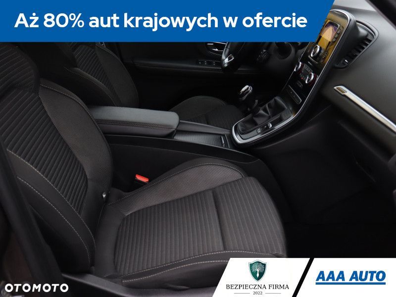 Renault Grand Scenic - 10