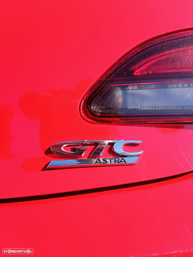 Opel Astra GTC - 8
